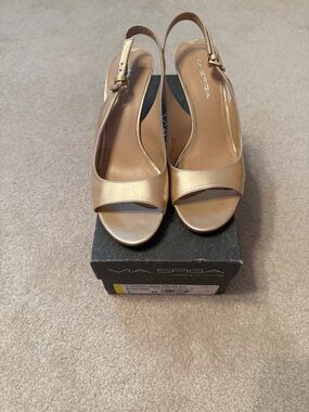 Via Spiga Pearlized Beige Patent Open-Toe Slingback Heels